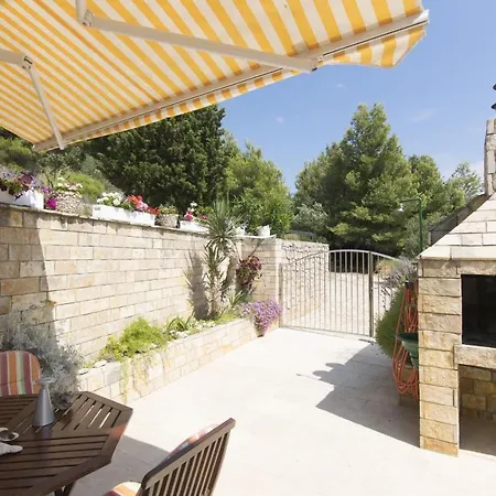 Danica شقة مورتير