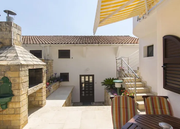 Danica Apartamento *